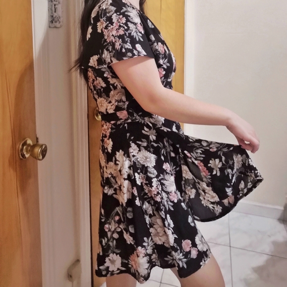 Moiety Floral Wrap Dress Waist Tie Crepe Fabric - Picture 4 of 9